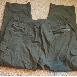 Columbia Green Cargo Pants